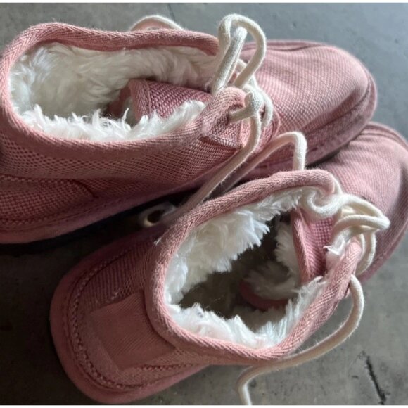 UGG WOMEN’S 1119597 Neumal boots Lace Red White Women’s Sz 7 Boots Booties - Picture 12 of 13